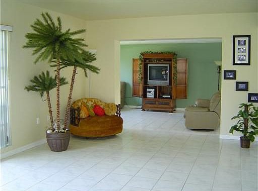 4th image of 8730 Caribbean Blvd