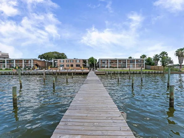 3535 Nasa Road 1 #92, Seabrook, TX 77586