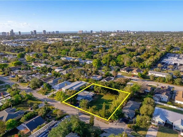 1303 Trail Terrace DR, NAPLES, FL 34103