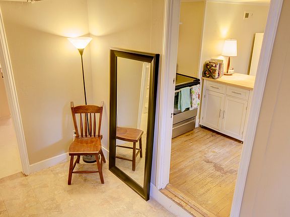 Foyer/Office & Kitchen Entry