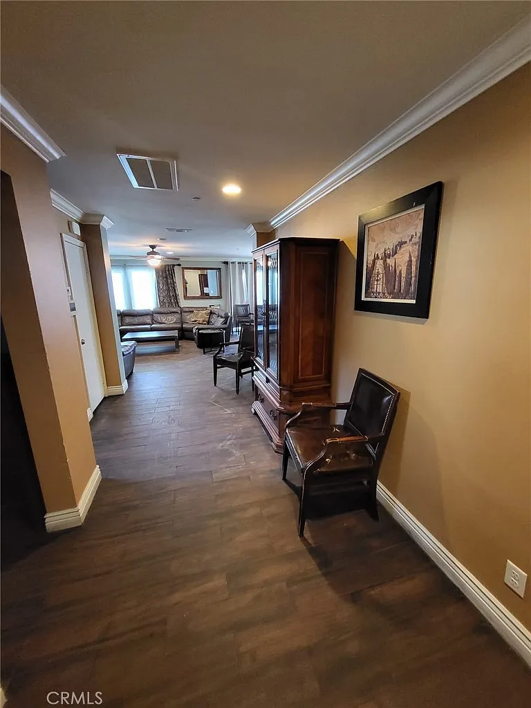 4 bed, 2540 sqft, $3,500 — Photo 3