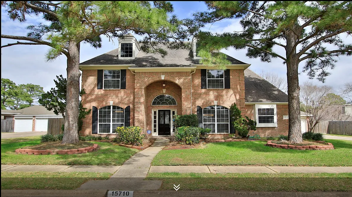 Building Photo - 15710 Cascading Brook Way