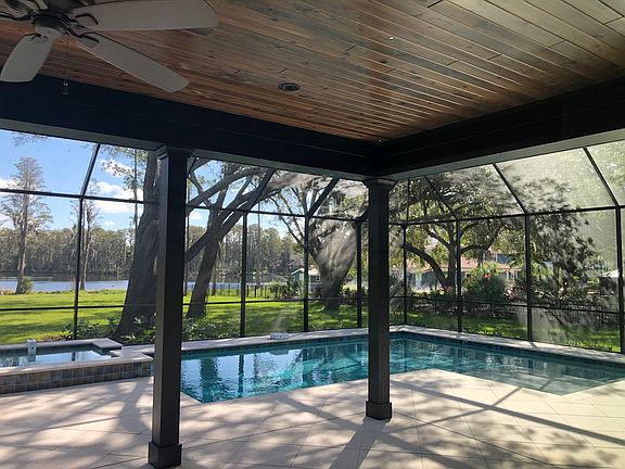 2nd image of 16135 Carencia Ln