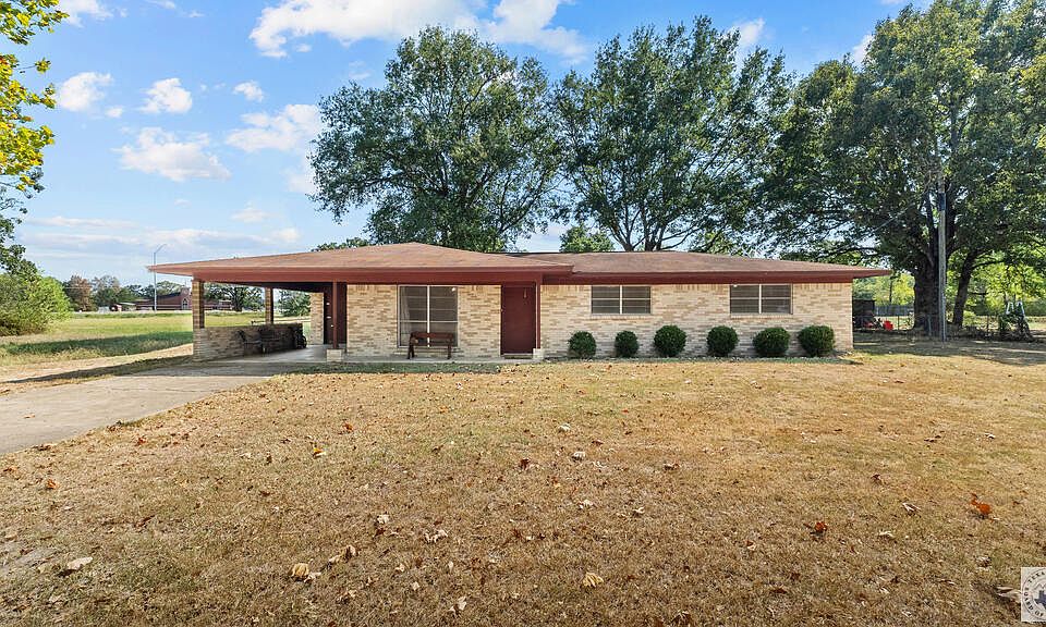1st image of 208 E Walters Blvd