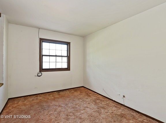 5th image of 529 Sycamore Dr