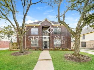 2119 Spinnaker Dr, League City, TX 77573