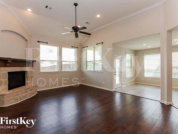 3rd image of 2 Bellshill Cir