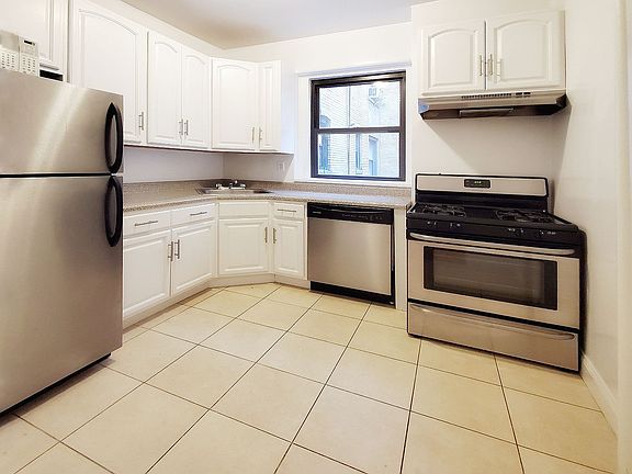 4th image of 115 W 16th St #235
