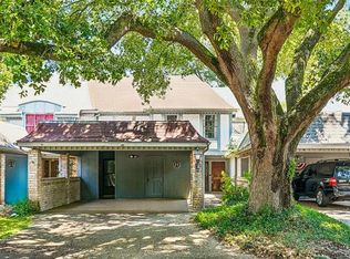 21 Carriage Ln, New Orleans, LA 70114