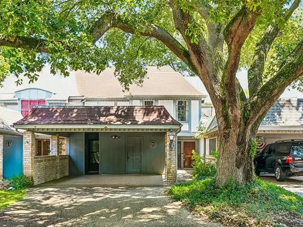 21 Carriage Ln, New Orleans, LA 70114
