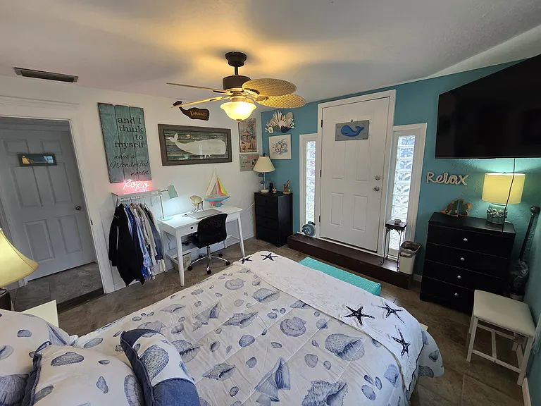 125 Sherwood Ave — Photo 3