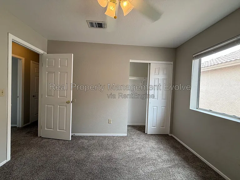 3725 E Taro Ln — Photo 16