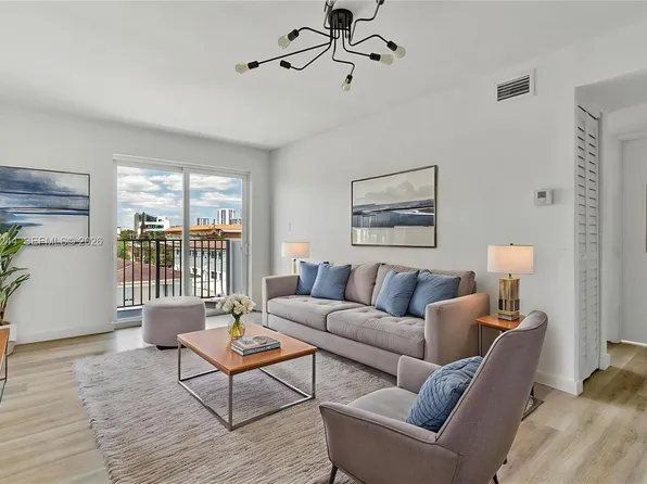 620 SW 10th St APT 301, Miami, FL 33130