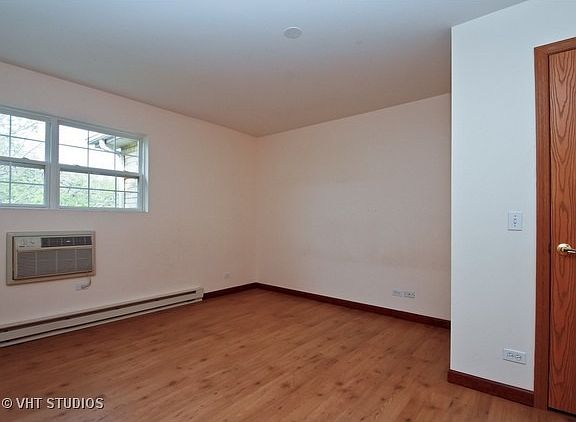 4th image of 1524 W Sand Bar Ct Unit 3B