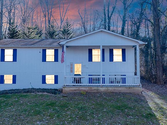 2nd image of 172 Moore Cir NE