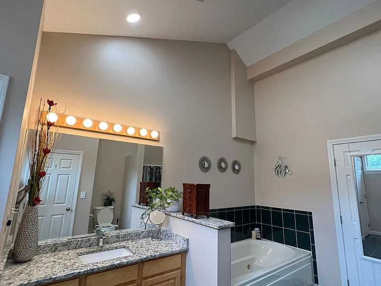143 Westview Dr — Photo 18