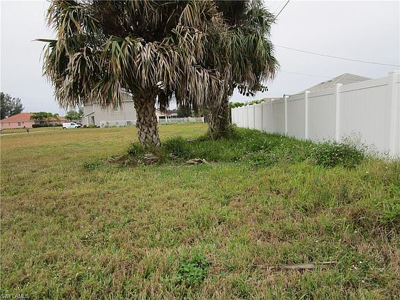 5th image of 1703 SW 30th Ter