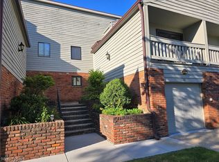 144 Kimrose Ln, Broadview Heights, OH 44147