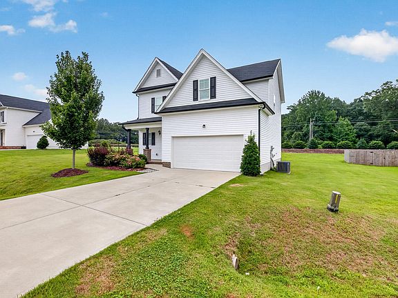 4th image of 23 Bluejack Ct