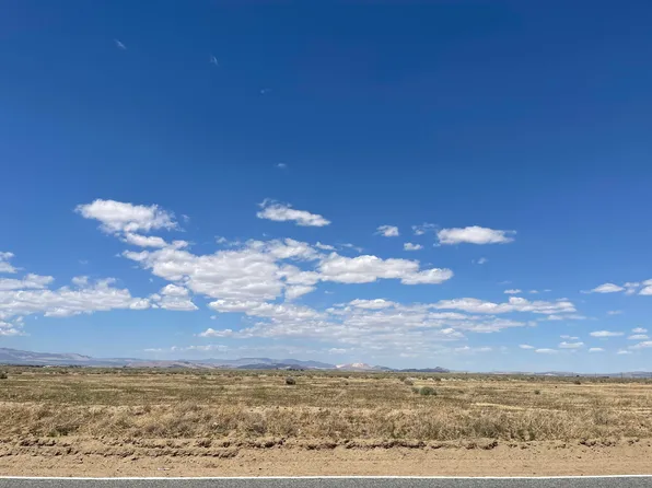 W Vic West Ave #G, Lancaster, CA 93536