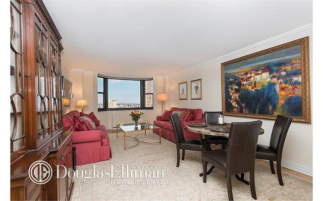 Rented by Douglas Elliman | media 7
