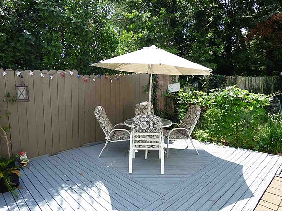 2nd image of 3031 Hilltop Dr