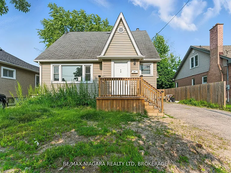 290 Scholfield Ave S #1 — Photo 2
