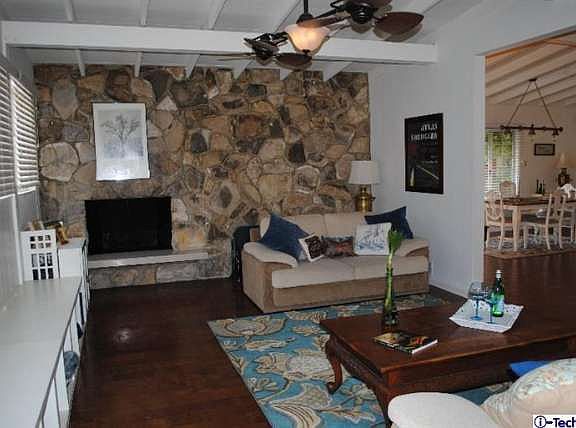 3rd image of 2752 Mayfield Ave