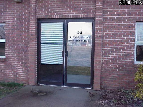 2nd image of 1011 Wadsworth Rd