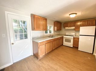91 Elm St #1, Winsted, CT 06098