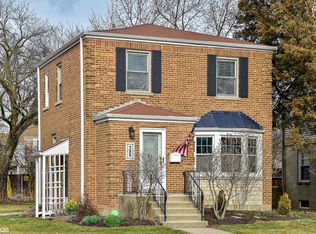 755 Selborne Rd, Riverside, IL 60546