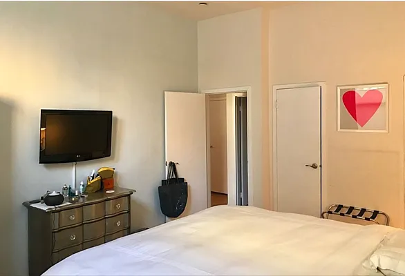 Rented by Douglas Elliman | media 4