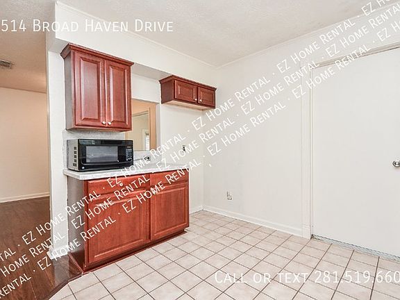 5th image of 2514 Broad Haven Dr