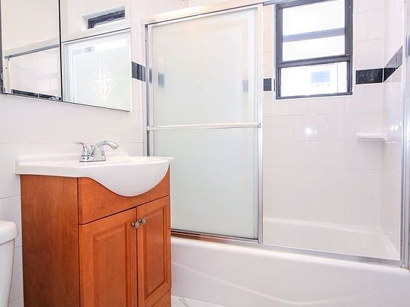 4th image of 45-49 41st St #3R