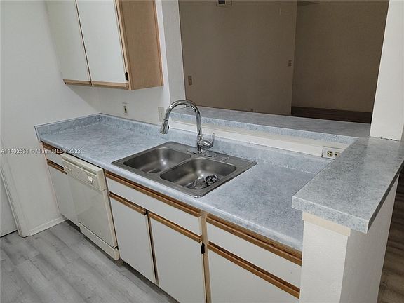 5th image of 2420 NW 33rd St APT 1011