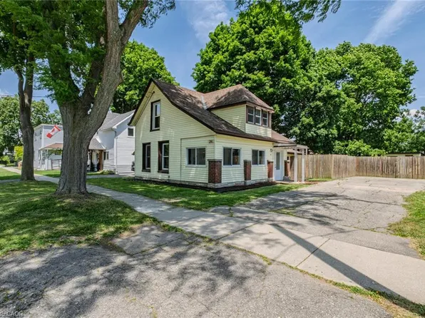 241 Talbot St S, Norfolk County, ON N3Y 3A1