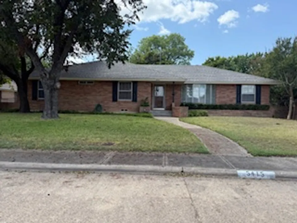 5415 Longleaf Ln