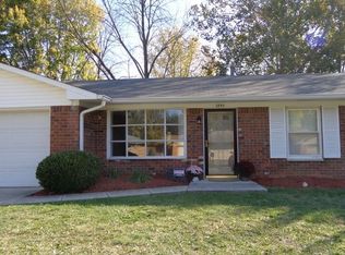 2745 Saturn Dr, Indianapolis, IN 46229
