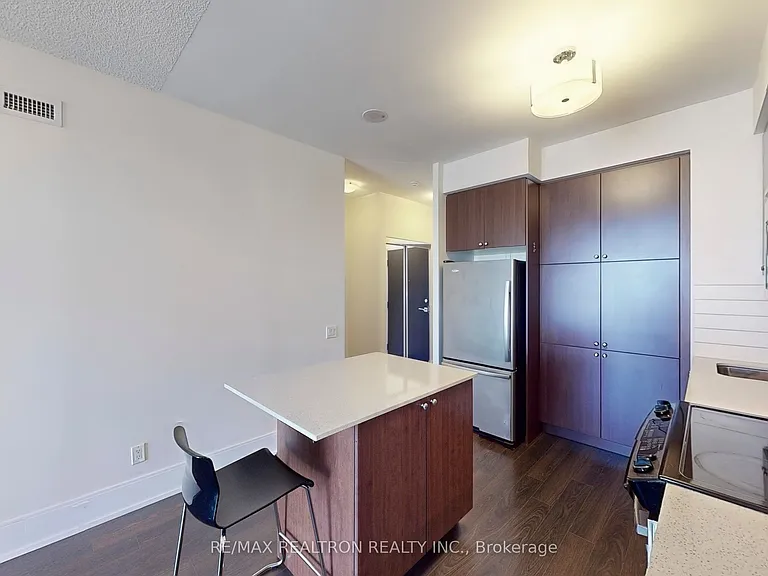 15 Viking Ln #708 — Photo 14