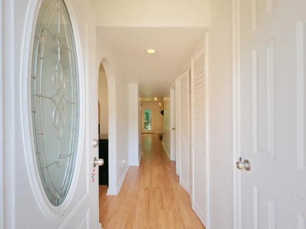 2507 Hidden Cove Ct, Gainesville, GA 30501