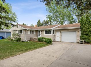 2020 5th St S, Moorhead, MN 56560