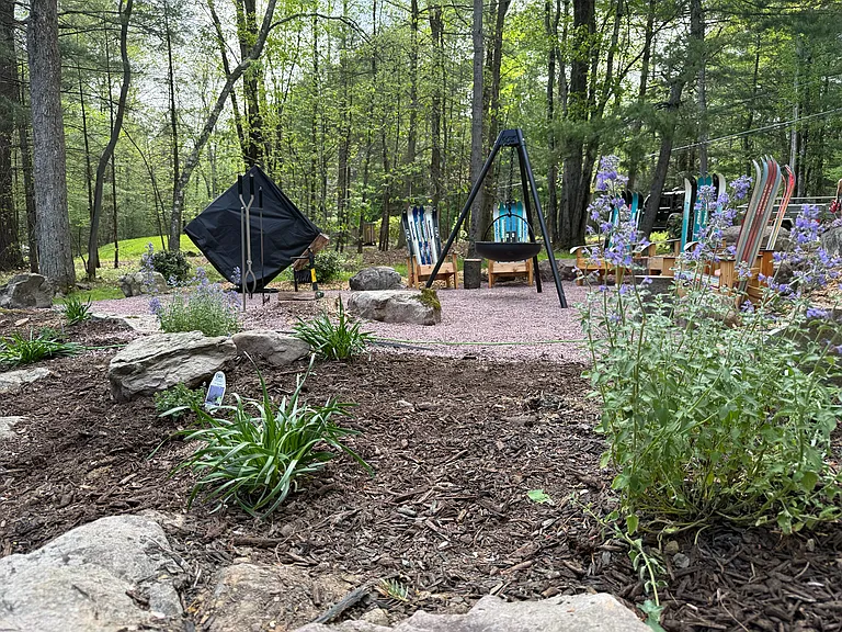 Hillcrest Dr — Photo 6