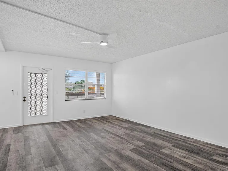 3045 Cornwall Dr #C — Photo 10