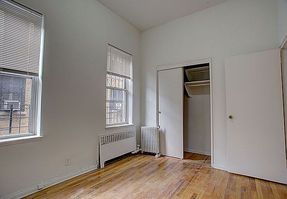 3rd image of 44 W 72nd St APT 3G
