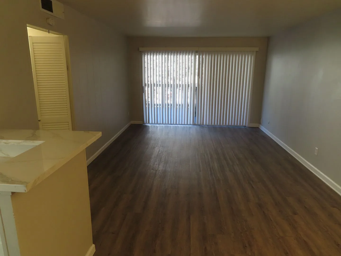 Updated Two Bedroom Condo in Fashion Valley / Mission Valley — Photo 2