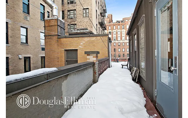 Sold by Douglas Elliman | media 25