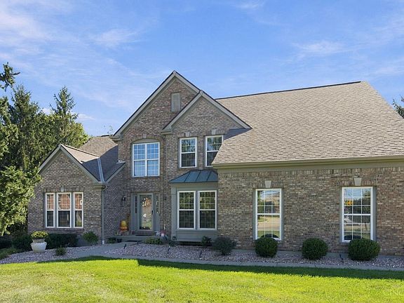 2nd image of 6010 Golf Club Ln