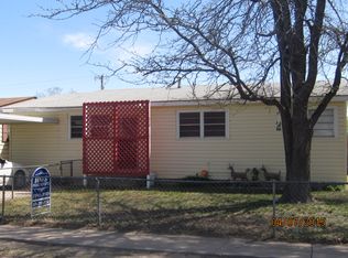 110 N Harvard St, Perryton, TX 79070