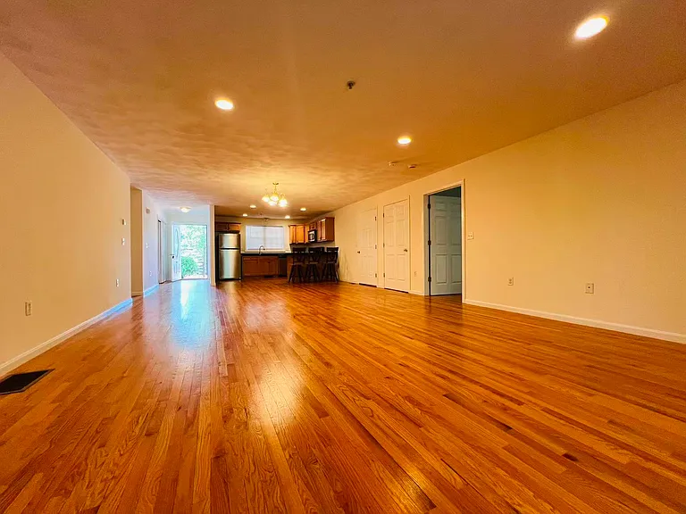 18 Dale St #8B — Photo 12