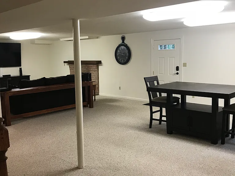 Edgewood Dr — Photo 10